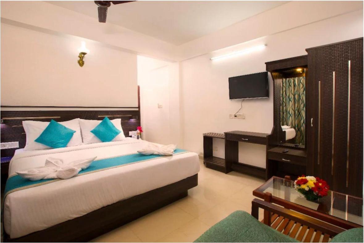 Lazo Golden Valley Resort , Munnar Bagian luar foto