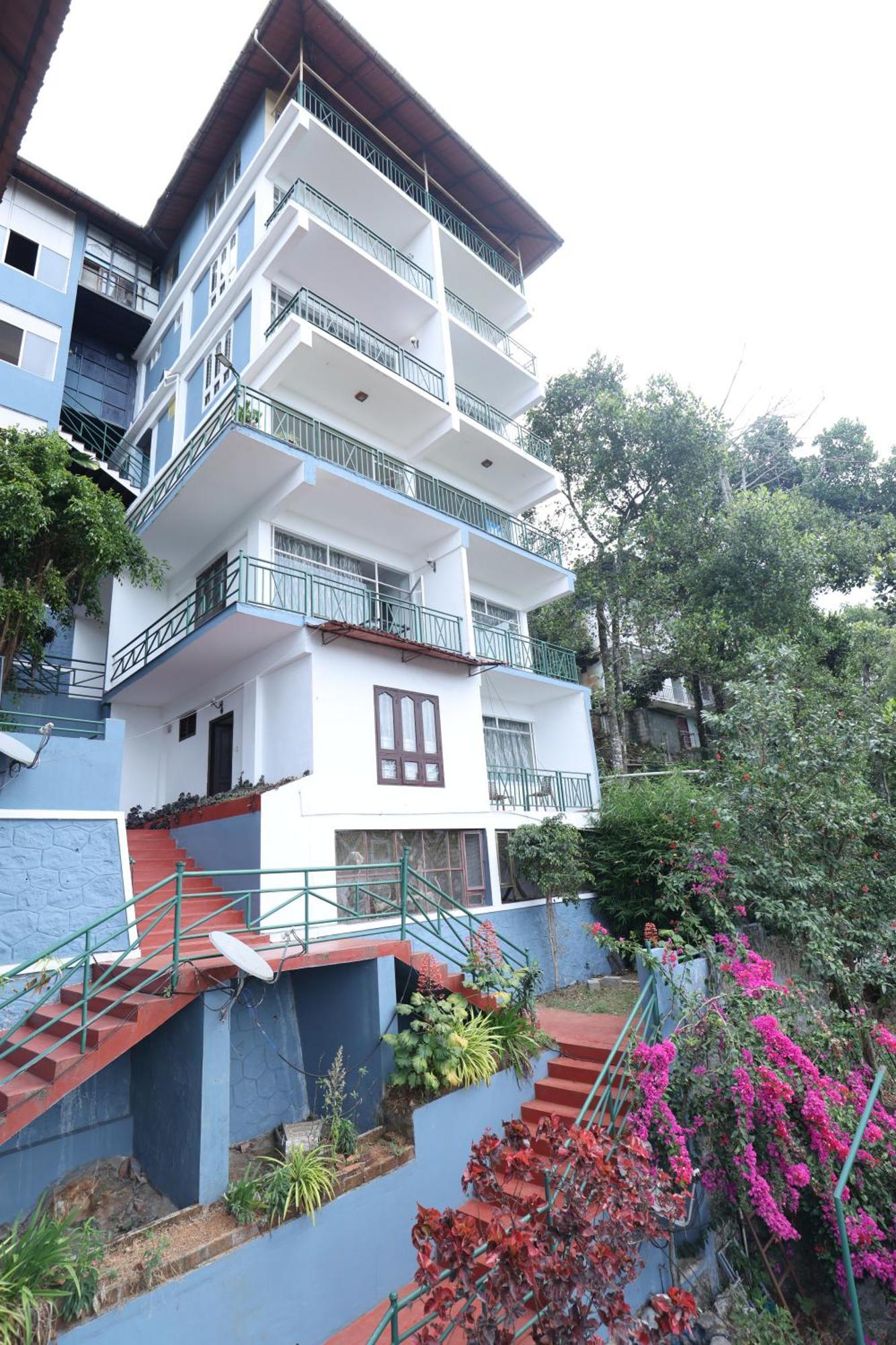 Lazo Golden Valley Resort , Munnar Bagian luar foto