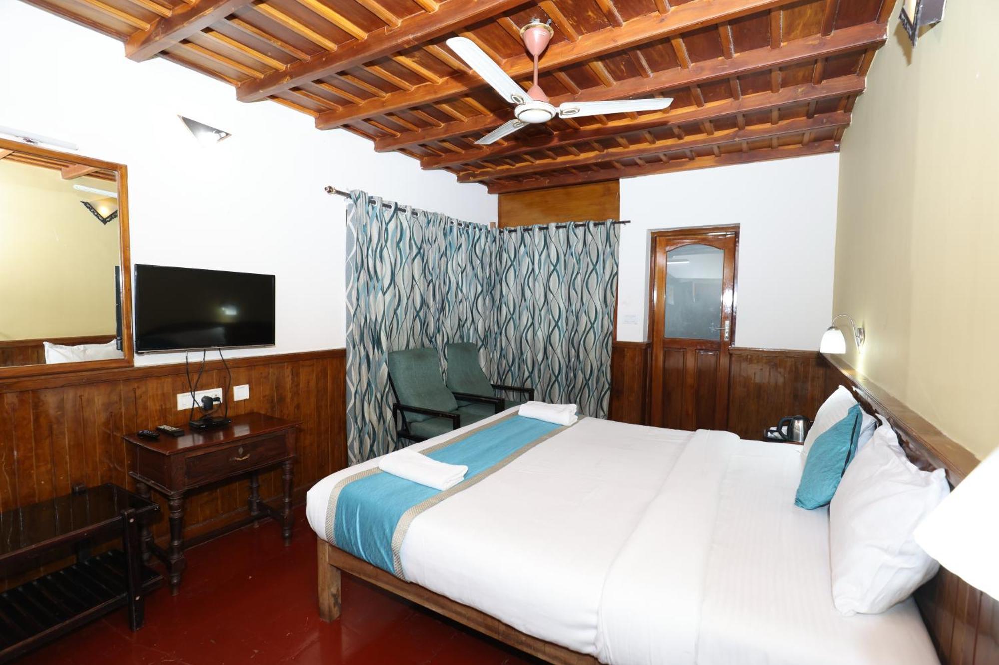Lazo Golden Valley Resort , Munnar Bagian luar foto