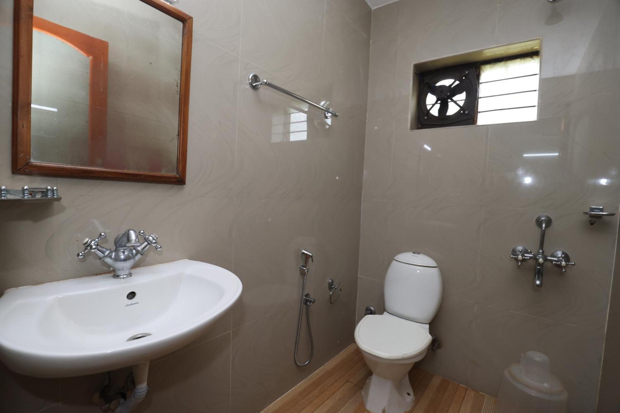 Lazo Golden Valley Resort , Munnar Bagian luar foto