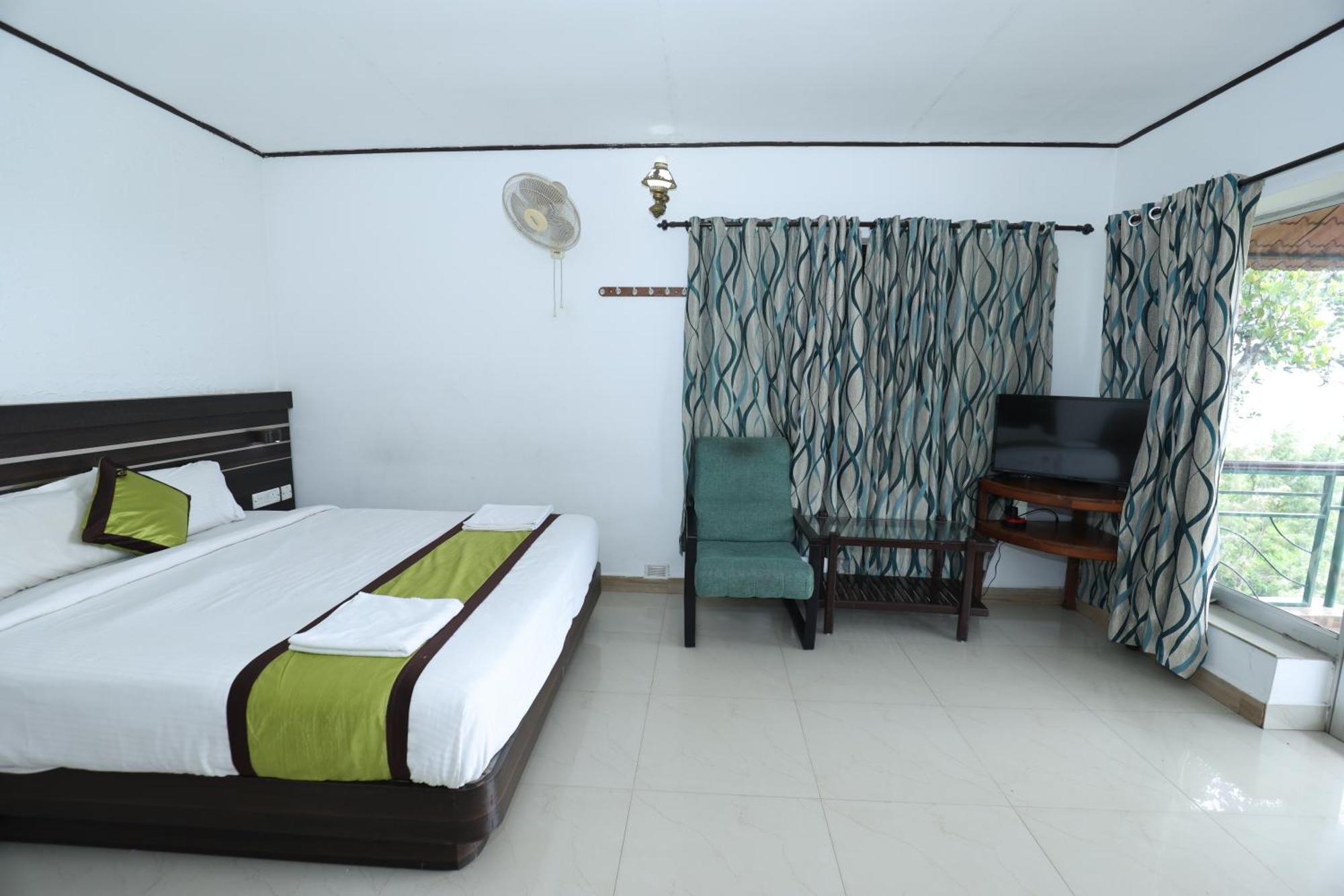 Lazo Golden Valley Resort , Munnar Bagian luar foto