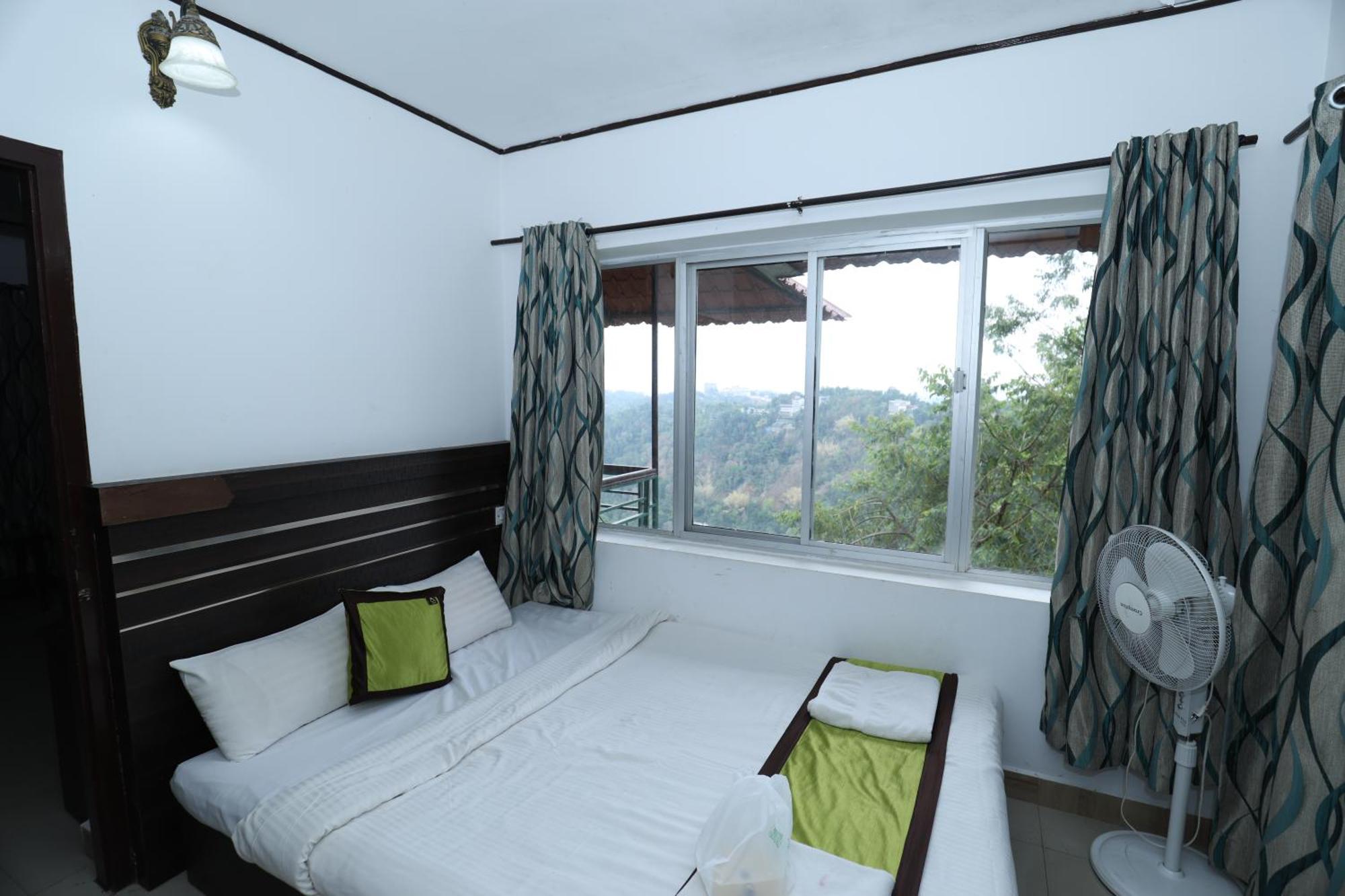 Lazo Golden Valley Resort , Munnar Bagian luar foto