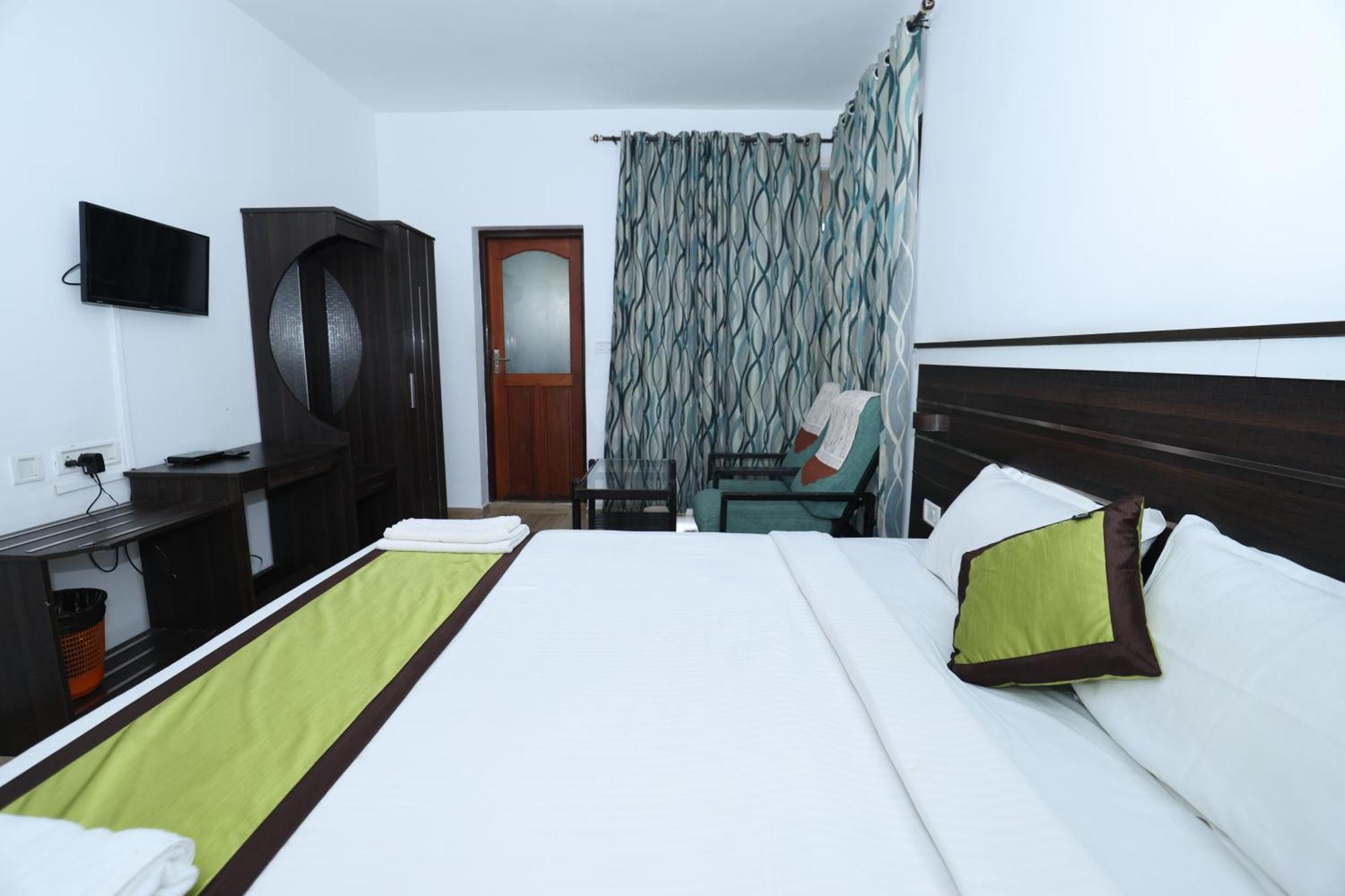 Lazo Golden Valley Resort , Munnar Bagian luar foto